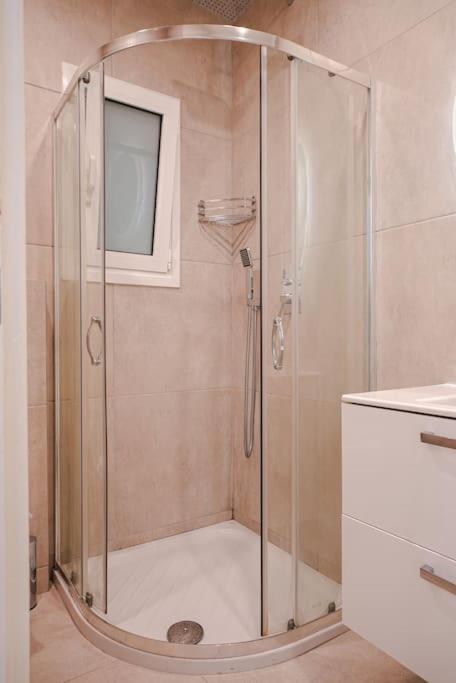Syntagma Square, 60Sqm Dream Suite Athens Luaran gambar