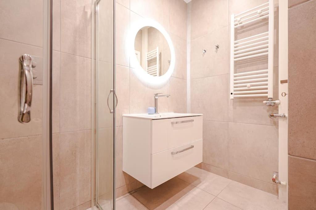 Syntagma Square, 60Sqm Dream Suite Athens Luaran gambar
