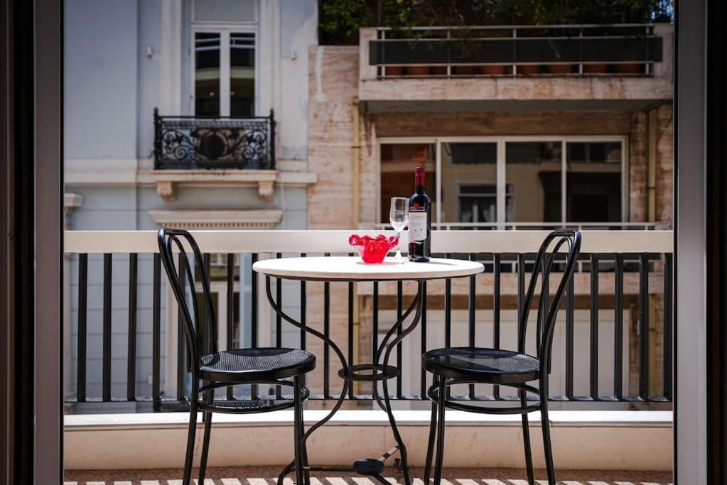 Syntagma Square, 60Sqm Dream Suite Athens Luaran gambar