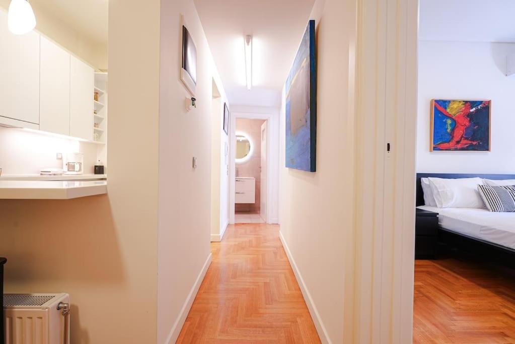 Syntagma Square, 60Sqm Dream Suite Athens Luaran gambar
