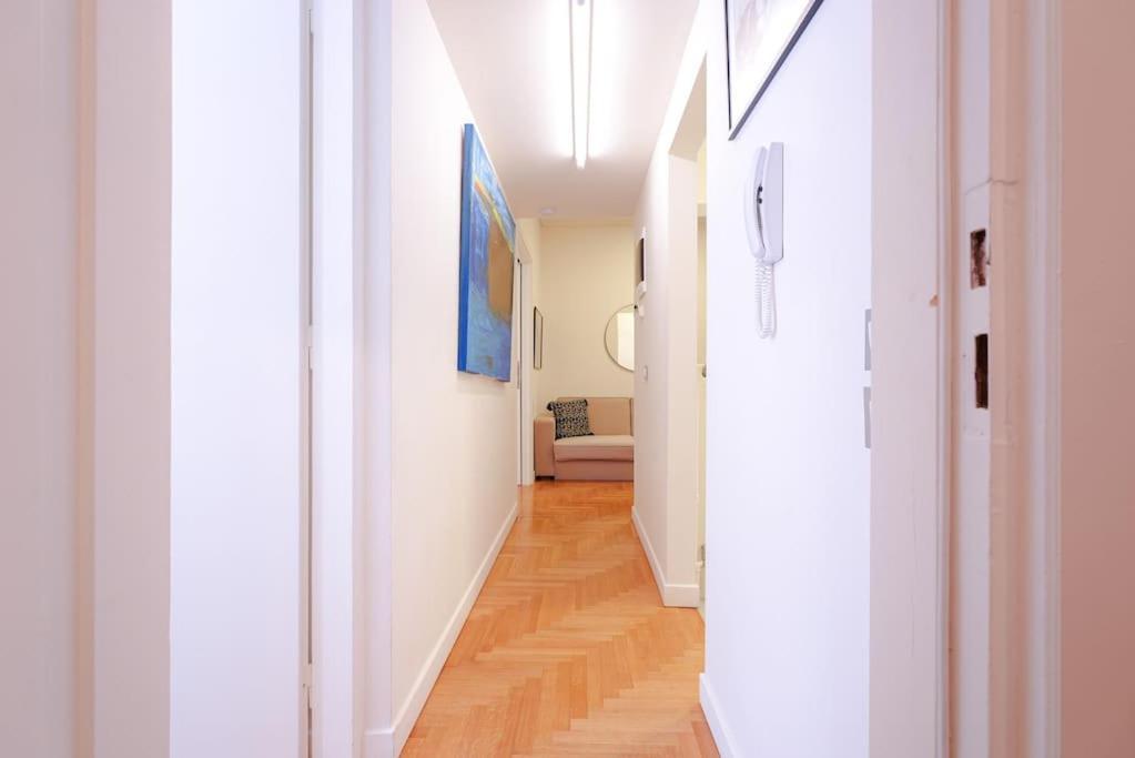 Syntagma Square, 60Sqm Dream Suite Athens Luaran gambar