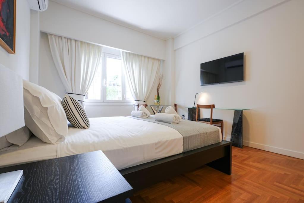 Syntagma Square, 60Sqm Dream Suite Athens Luaran gambar