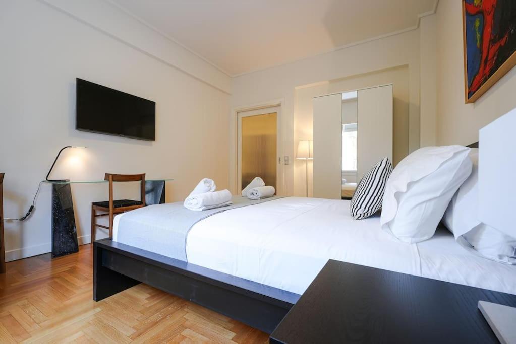 Syntagma Square, 60Sqm Dream Suite Athens Luaran gambar